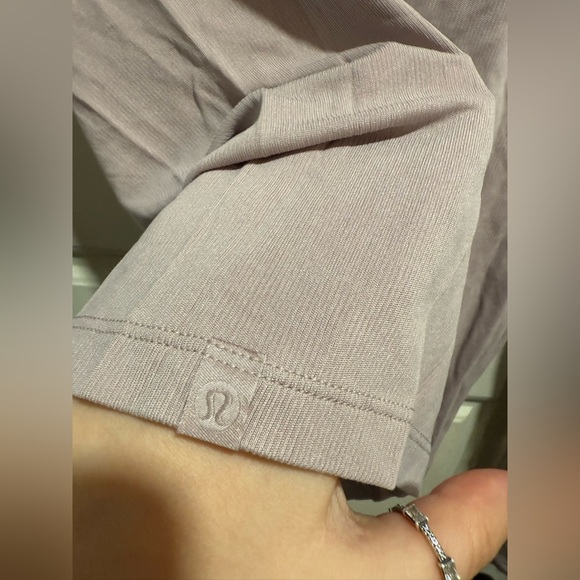 Lululemon long sleeve - Picture 4 of 5